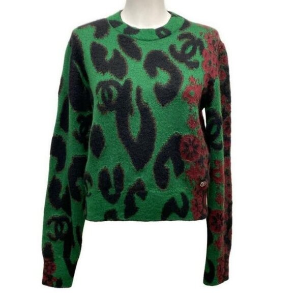 Authentic CHANEL 2023 Cashmere Animal Print Sweater CC Logo Top 36 - Picture 1 of 9